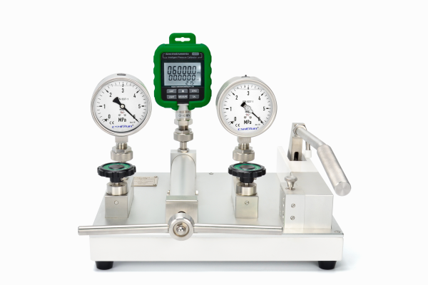 HS721 Pneumatic Comparator
