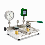 HS728 Hydraulic Comparator