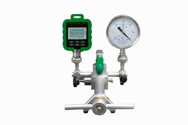 HS703 Pneumatic Comparator